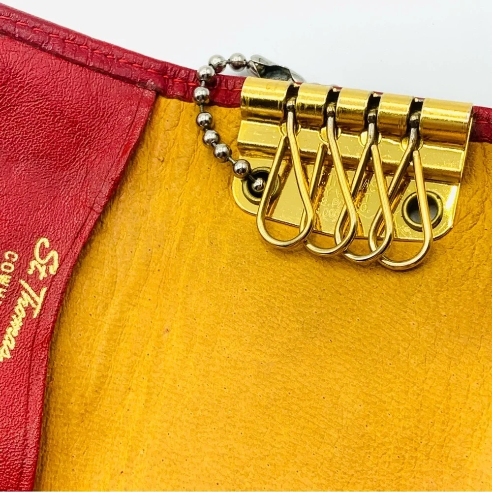 Vintage St. Thomas Red Leather Key Case Cowhide Leather  5-Hook Holder
